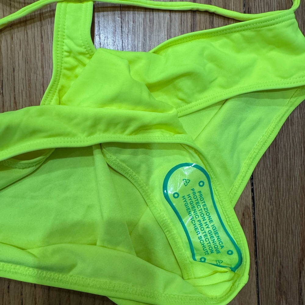 Icon Swim Neon Yellow One Piece Swimsuit | XL NWT High Cut Sexy Vacation Look - Picture 5 of 5